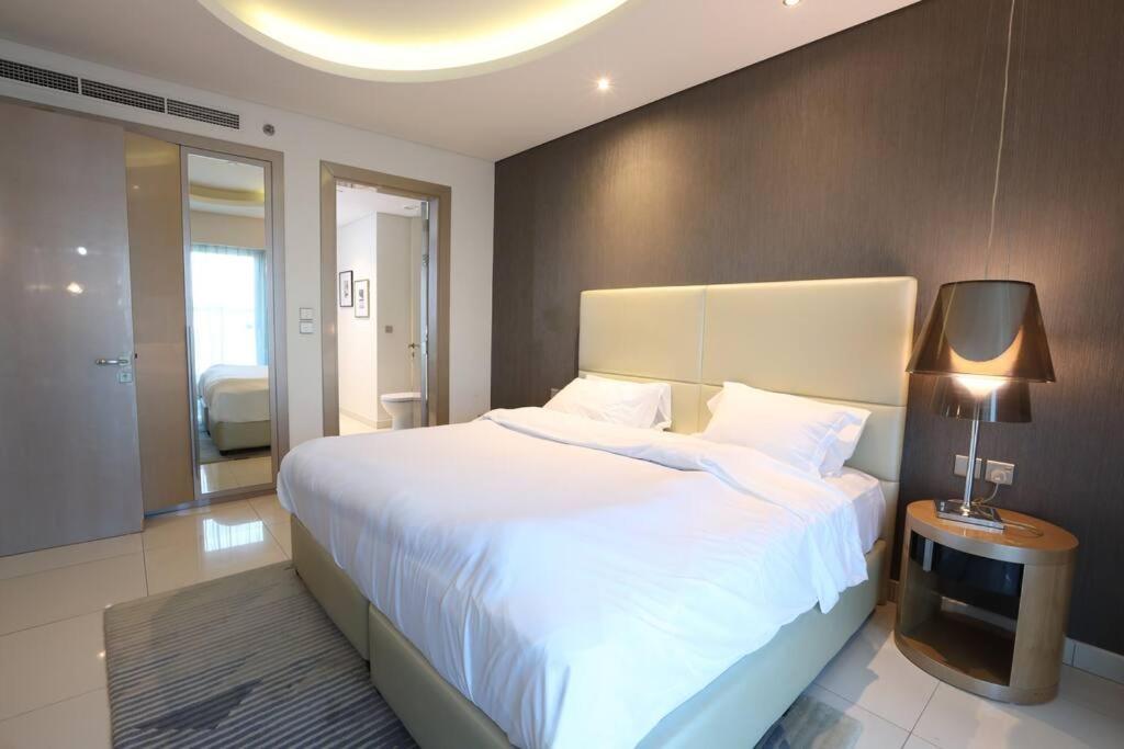 Brown Stone Paramount Towers Apartment Dubai
